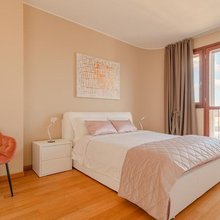 Fiftyfive-One Zuretti Aparthotel มิลาน ภายนอก รูปภาพ
